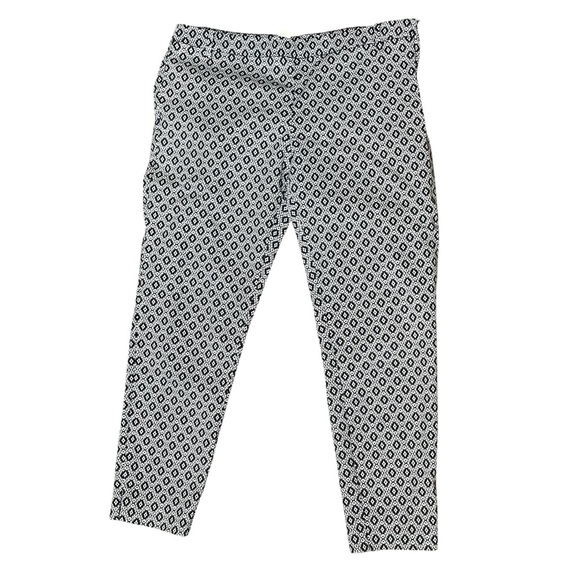 H&M Women’s 12 Cropped Pants White and Navy Blue Geometric Pattern Side Zipper - Picture 1 of 7